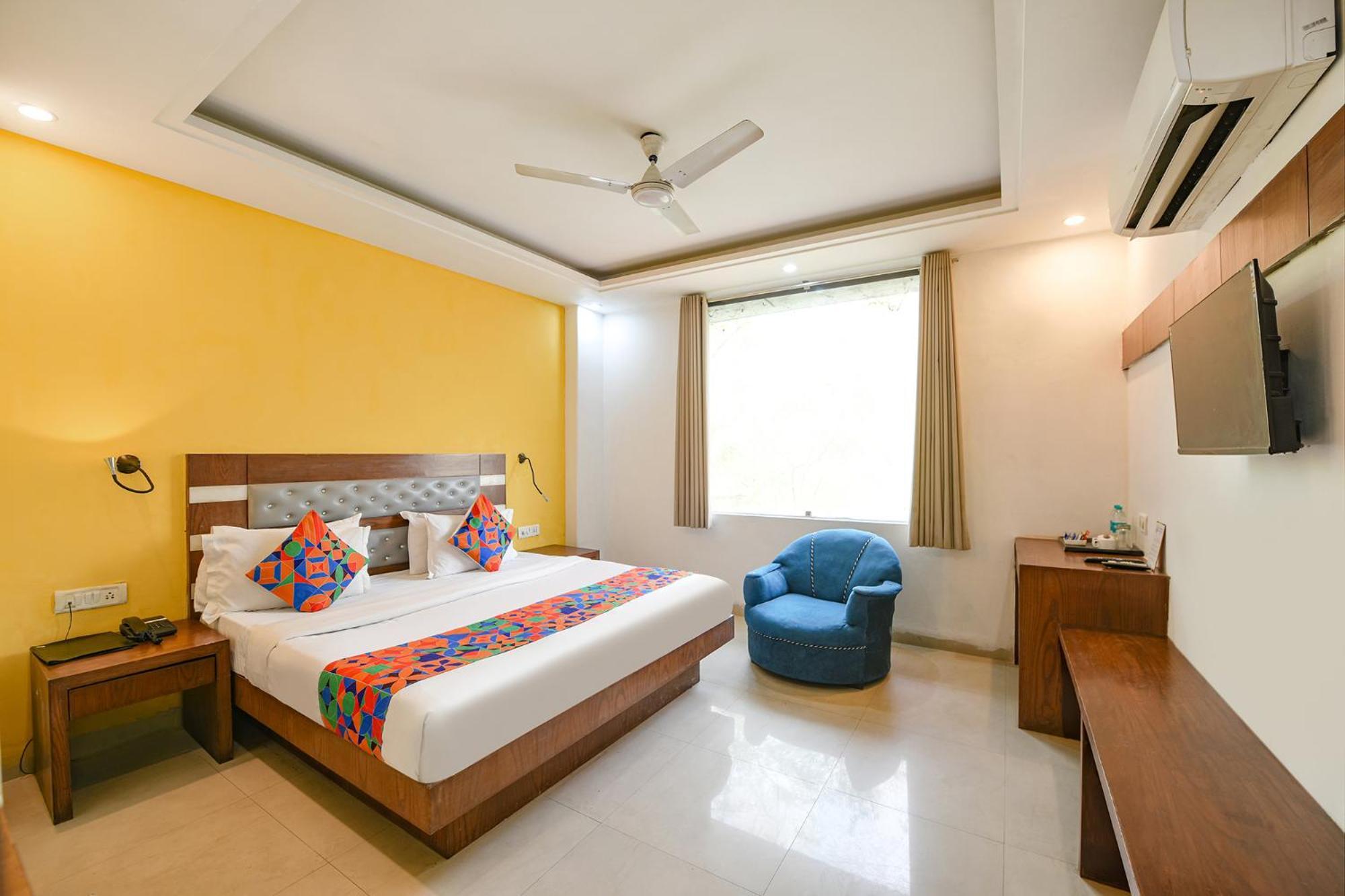 Hotel Fabhotel The Kings Plaza 3*